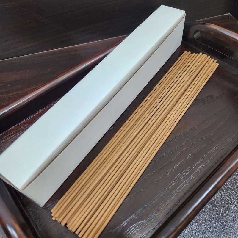 Golden Lotus concept | Agarwood incense solid stick 30 cm | 125 sticks 1 box | 90 mins per stick - Special