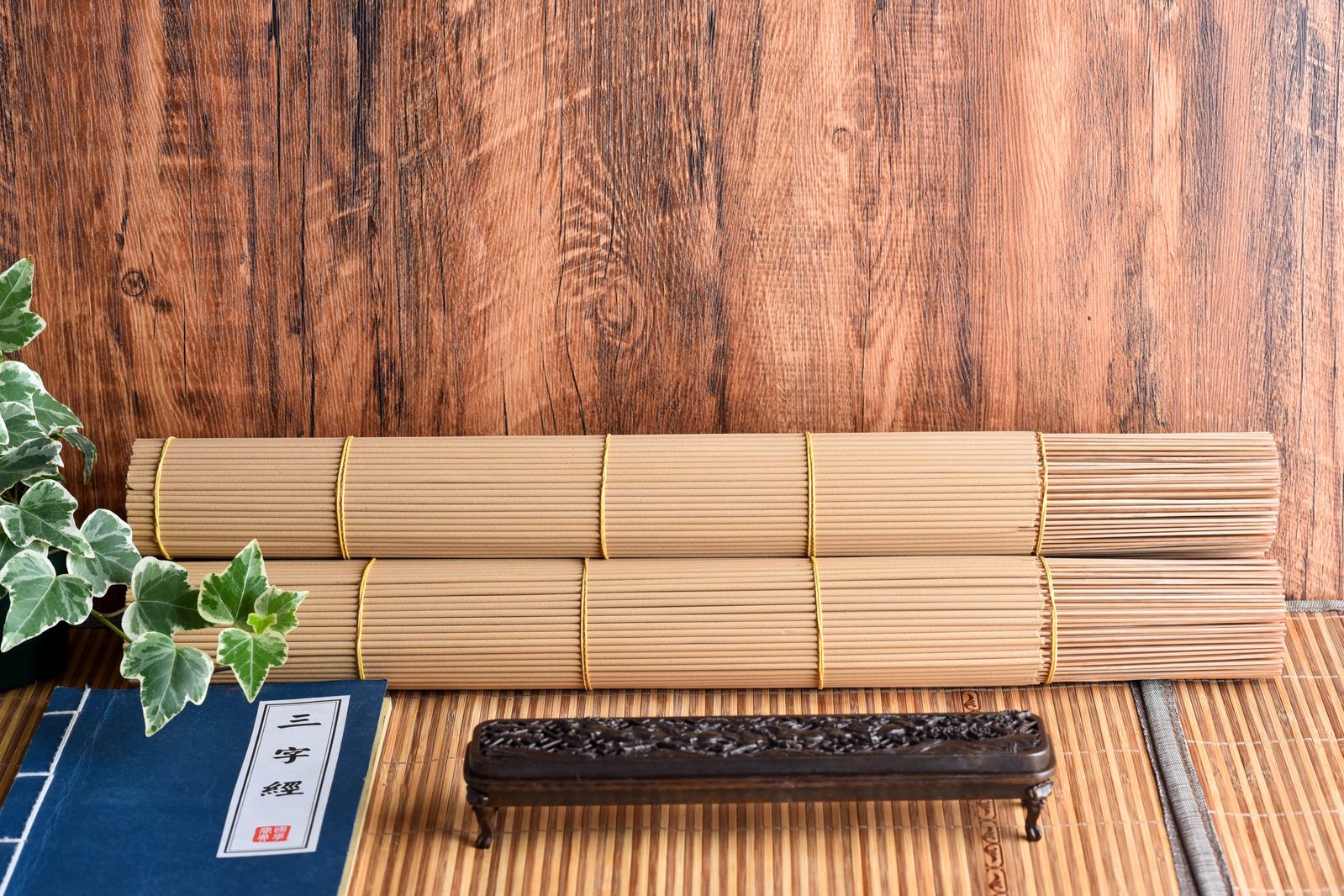 Golden Lotus concept | Agarwood incense stick 50 cm 250 sticks 1 box | Warm woody aroma