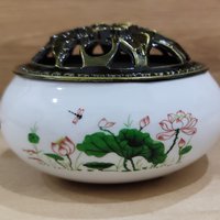 Ceramic censer | Various decorative patterns | Metal lid | Comes with 1 bronze gourd
