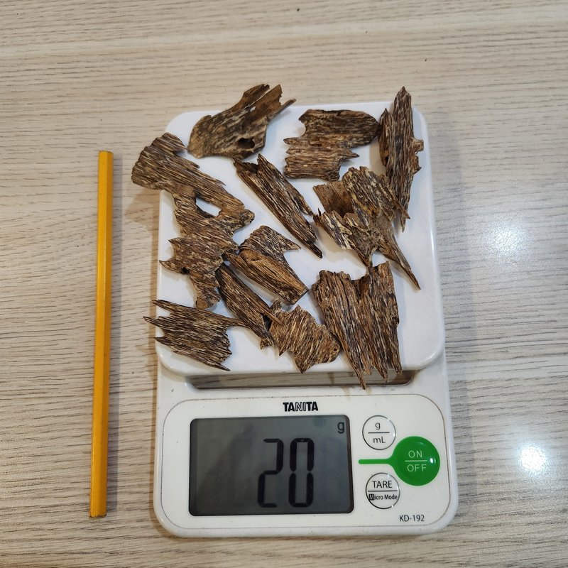 Agarwood | Natural | Ant wood super | Sweet scent 1 gram