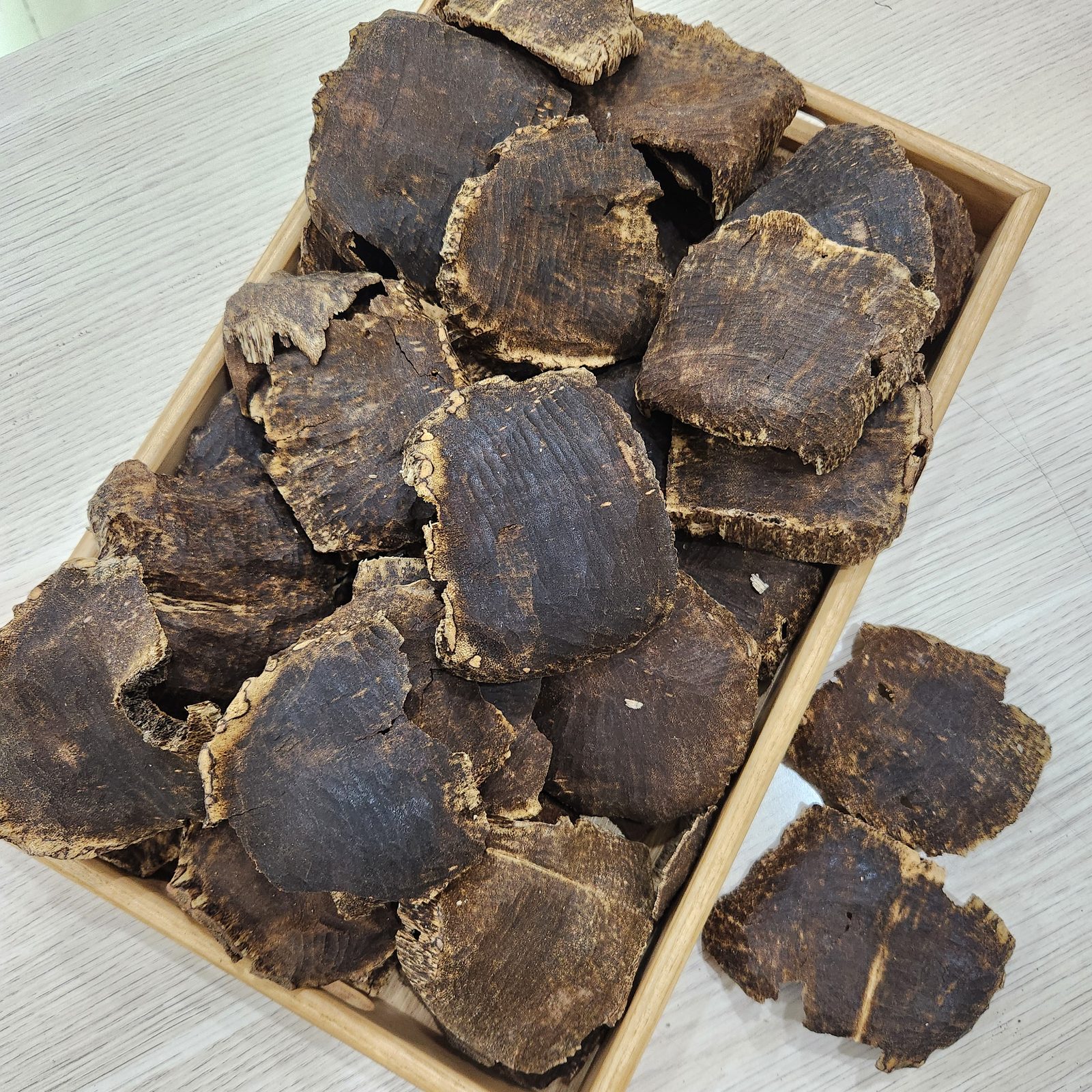 Plantation agarwood Triple Super overview pieces