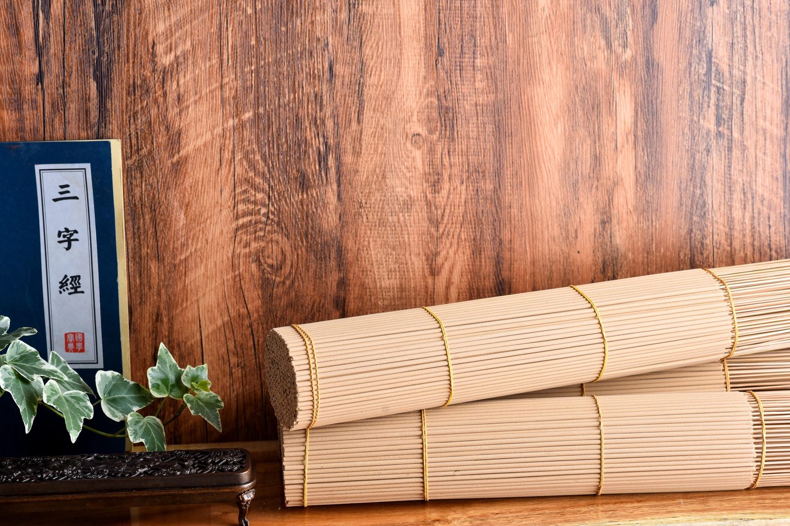 Golden Lotus agarwood incense stick 40 cm 300 sticks 1 box